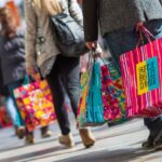 Benefits of Using Custom Printed Shopping Bags for Brand Promotion